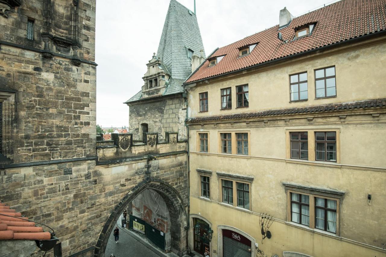 Charles Bridge & Praga